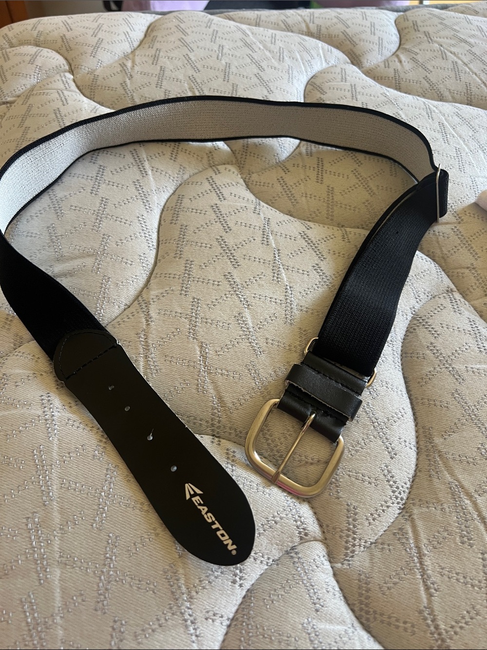 Easton Stretch Belt – Adjustable – Good Condition